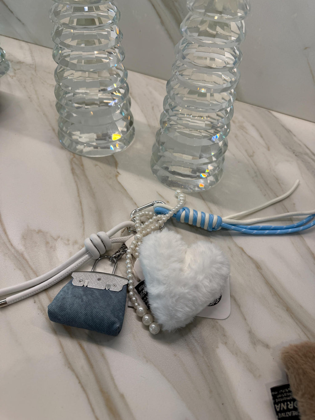 Mini Handbag Bag Charm Set – Pearl Strap & Fluffy Heart Pom