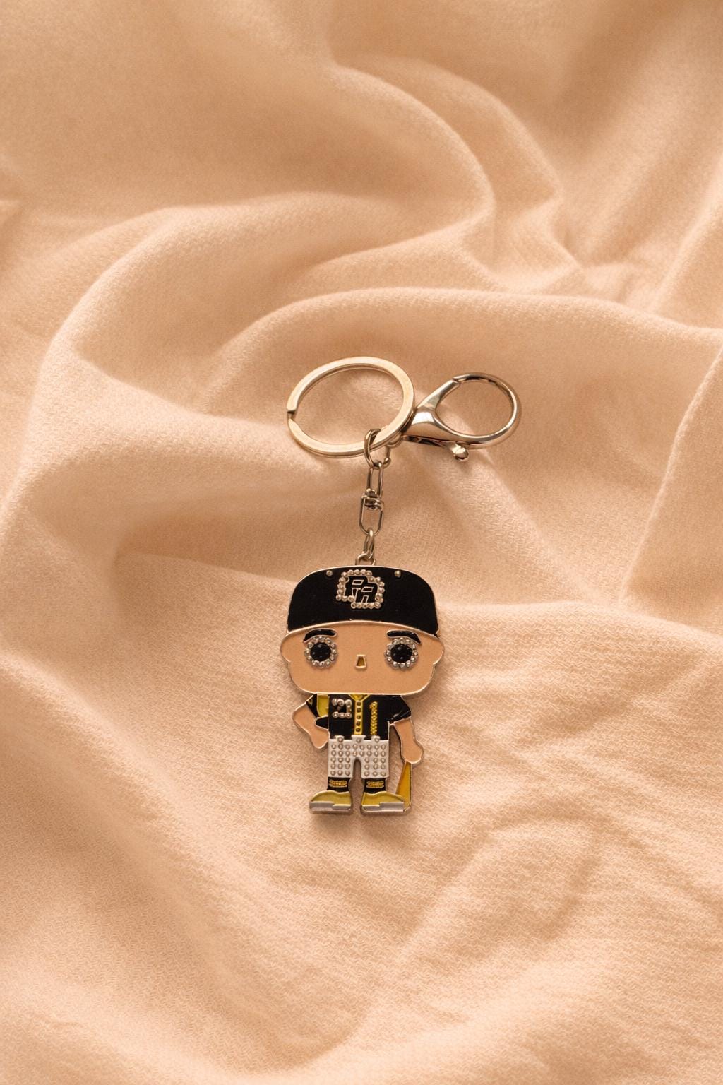Clemente 21 Boy Keychain – Puerto Rico Alloy Pin with Crystals | Clemente Baseball Fan Gift