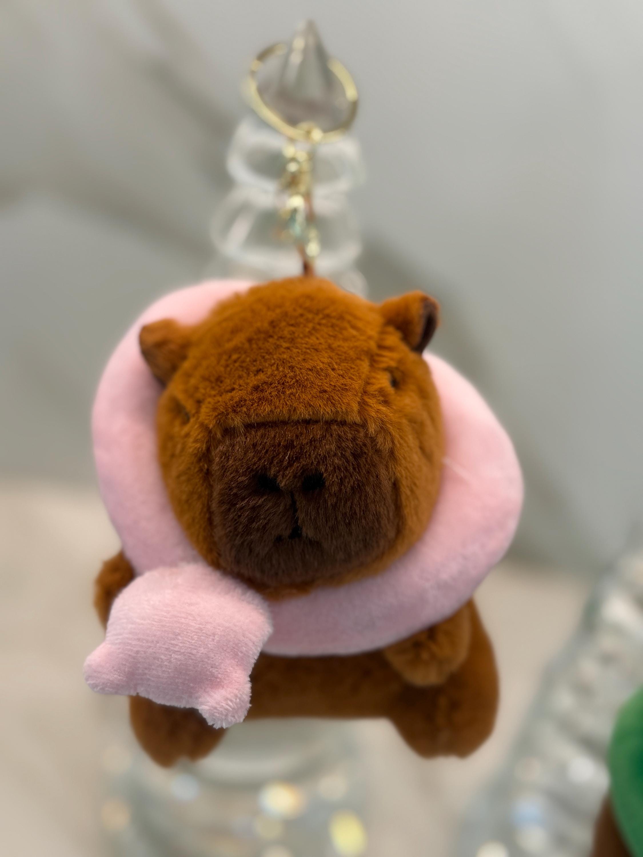 Fluffy Capybara Plush Keychain – Cute Animal Bag Charm