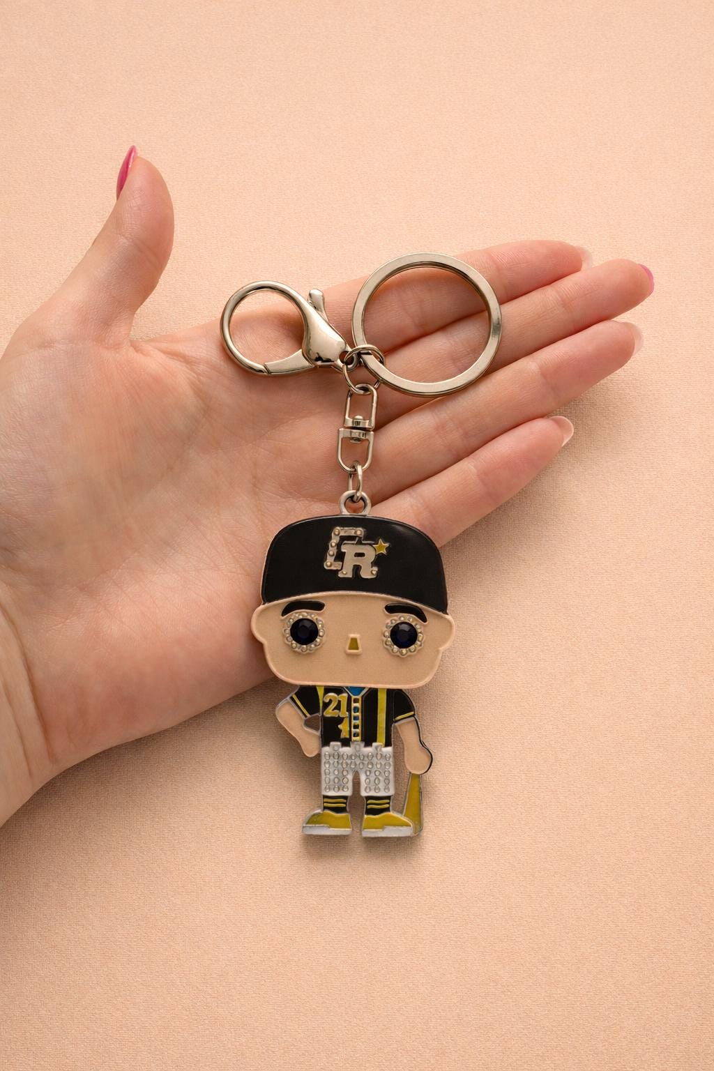 Clemente 21 Boy Keychain – Puerto Rico Alloy Pin with Crystals | Clemente Baseball Fan Gift Secondary image